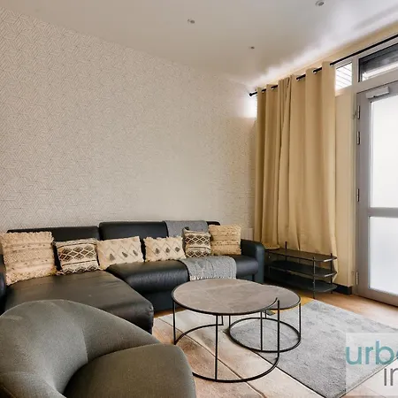 Urban Flat 159 - Charming 3bdr Flat In Appartamento